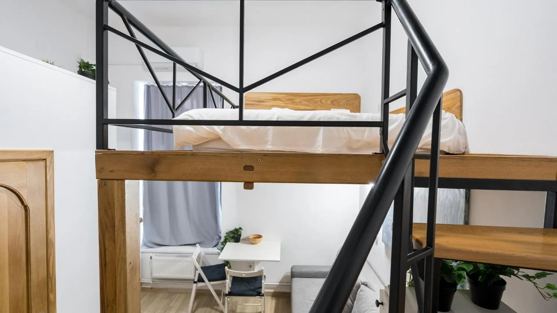 Cozy Old Town Apartment 9 - Selari Bucharest Romania